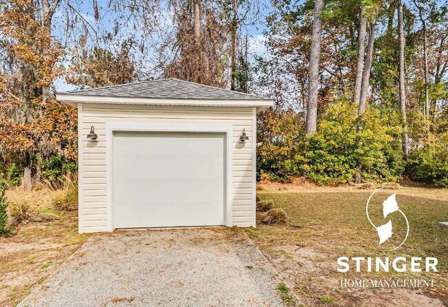 Building Photo - 14 Los Robles Rd