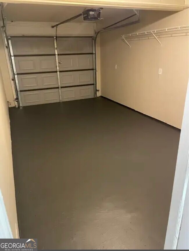 Building Photo - 5479 Rock Springs Rd