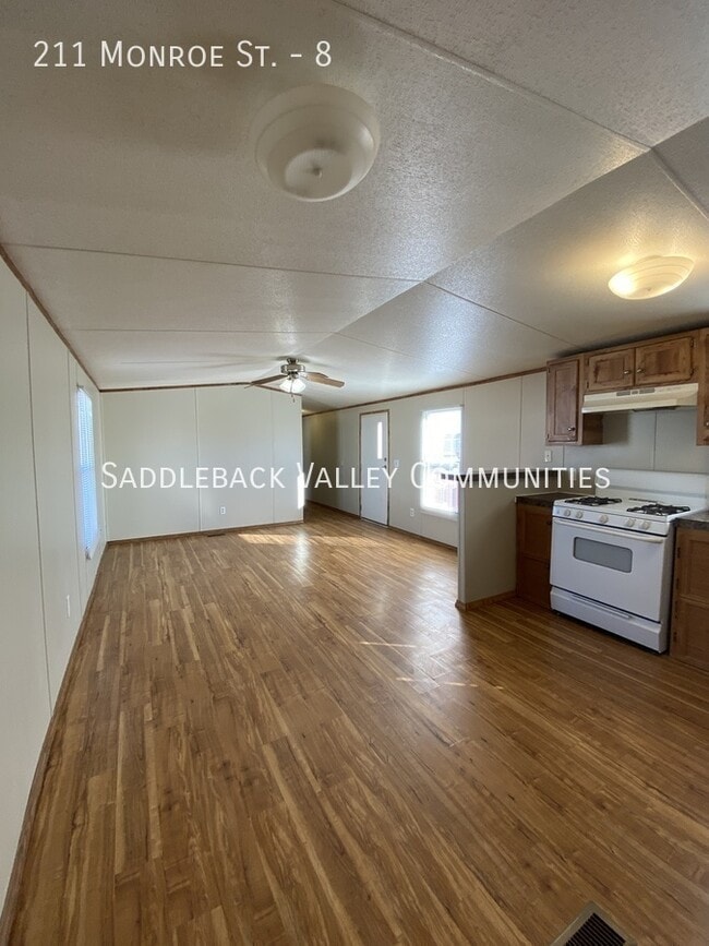 Building Photo - 211 Monroe St