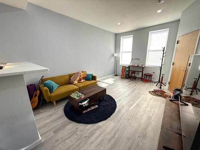 Building Photo - 1721 Mifflin St