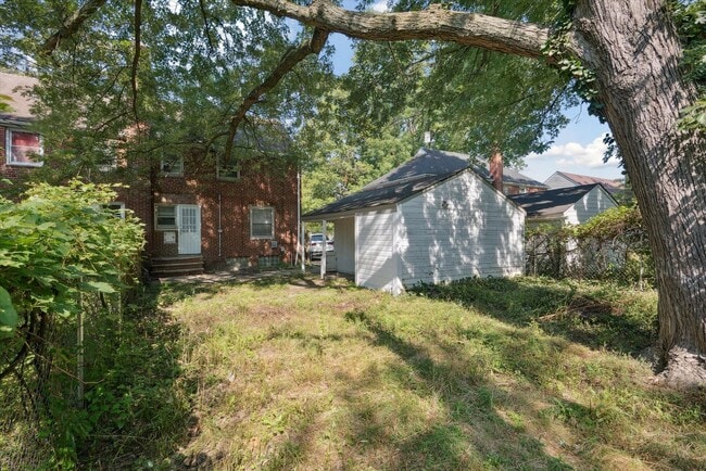 Building Photo - 4723 W 125th St
