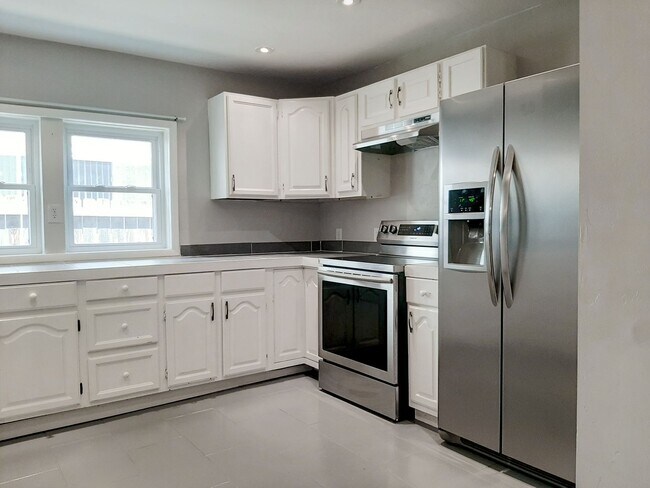 Building Photo - Beautiful 3-Bedroom Home in the Heart of Old Town Fort Collins!