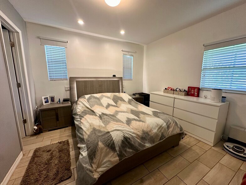 Master room - 8101 SW 22nd Ct