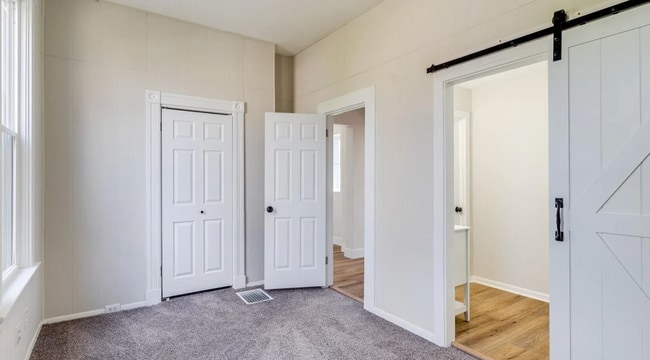 Building Photo - Stylish 3-Bed Home with Private Patio, Basement & Off-Street Parking in Cincinnati