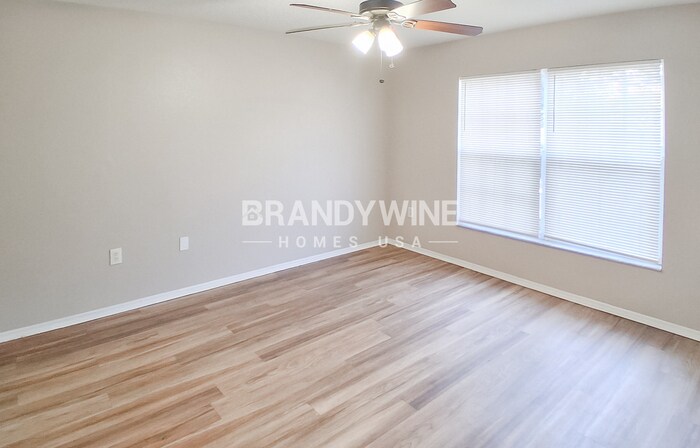 Building Photo - 4311 Thonotosassa Ave