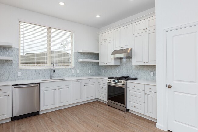 Building Photo - 4224 Waterlily Spg Wy