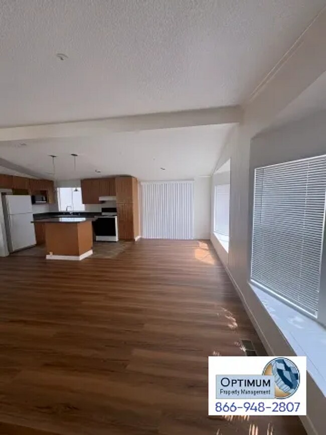 Building Photo - Fully Remodeled 3BD/2BA Home on Spacious Lot