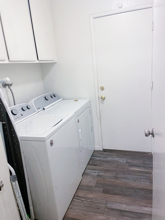 Laundry room (machines not included) - 25770 Mariposa St