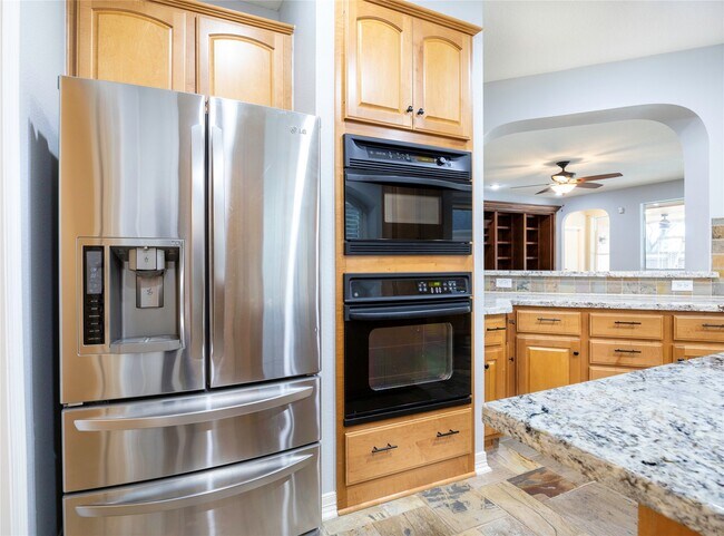 Building Photo - 5506 Maybrook Park Ln