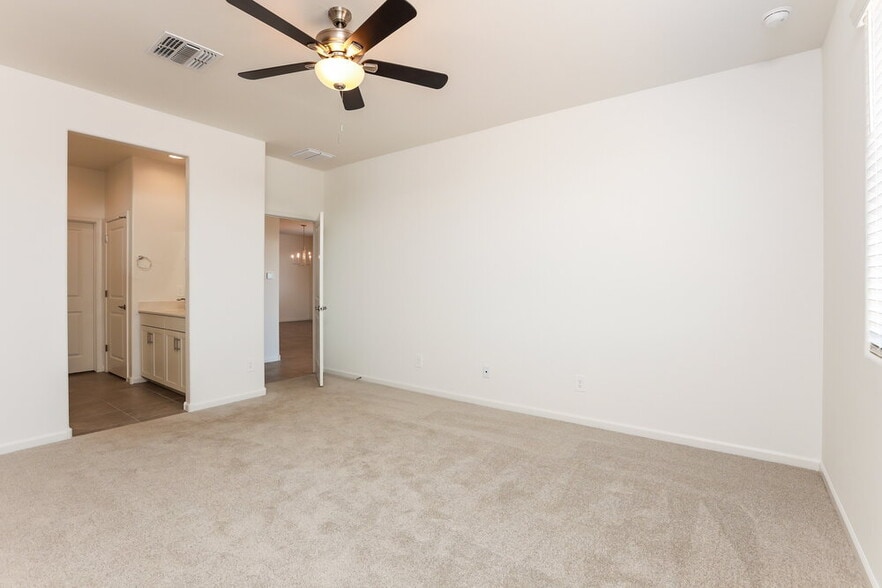 Building Photo - 12737 E Caden Dr