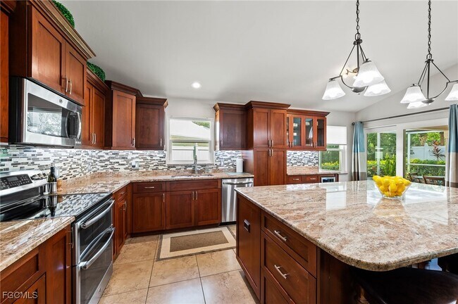 Building Photo - 1250 Silverstrand Dr