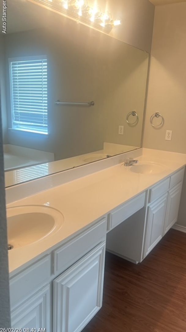 Building Photo - 2913 Vicksburg Ln