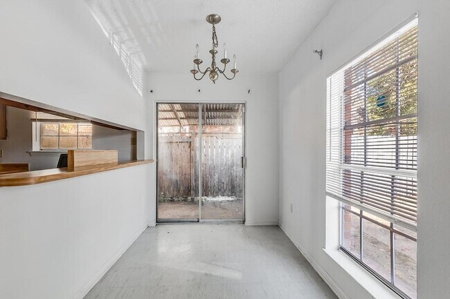 Building Photo - 55 Brandon Hall Dr