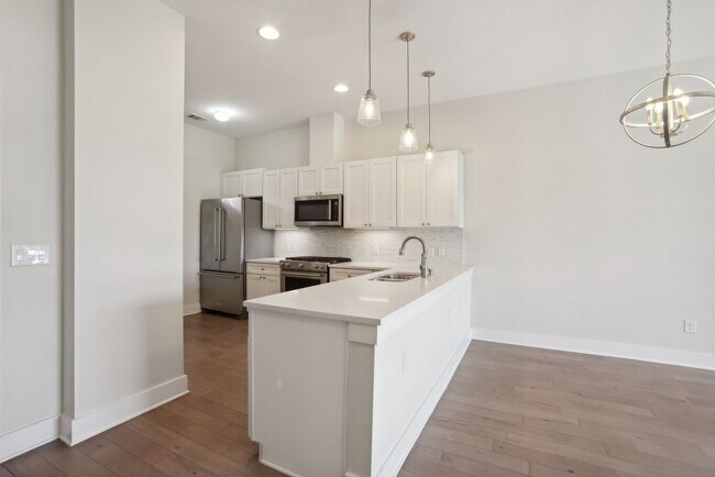 Building Photo - 908 Nueces St