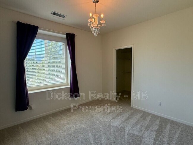 Building Photo - 10760 Ridgebrook Dr