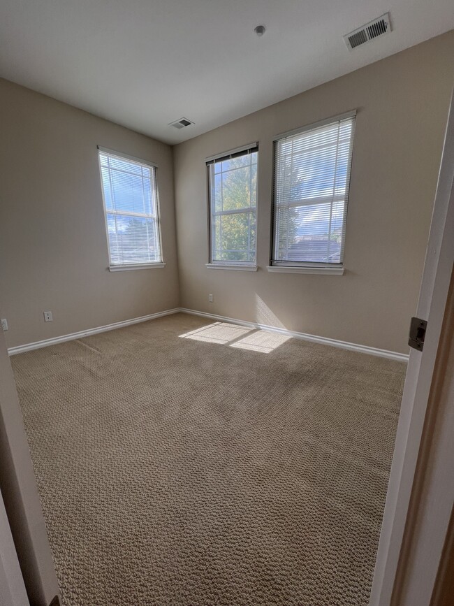 Building Photo - 3450 Molly Ln
