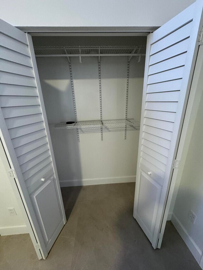 Building Photo - 1148 Summit Trail Cir