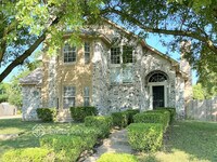 Building Photo - 9218 Oak Hollow Dr