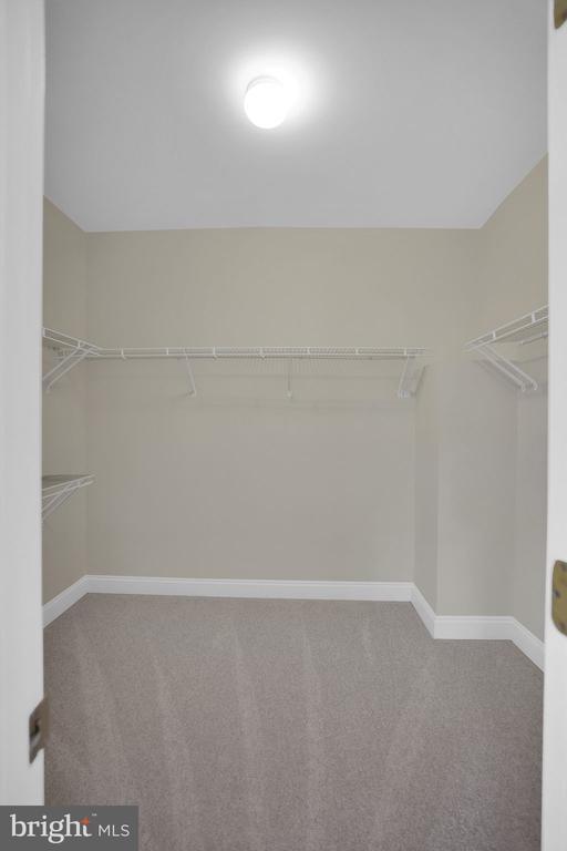 Building Photo - 111 Chevy Chase St