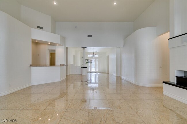 Building Photo - 8706 Mesa Madera Dr