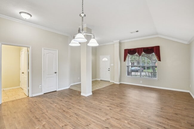 Building Photo - 3026 Sunset Park Dr