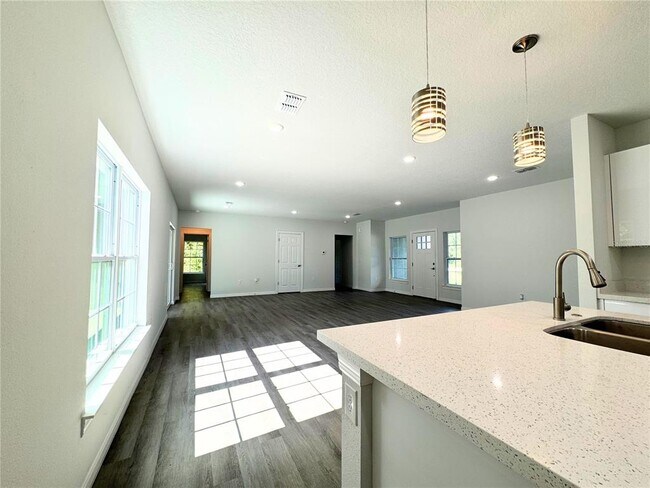 Building Photo - 1310 Tallahassee Ct