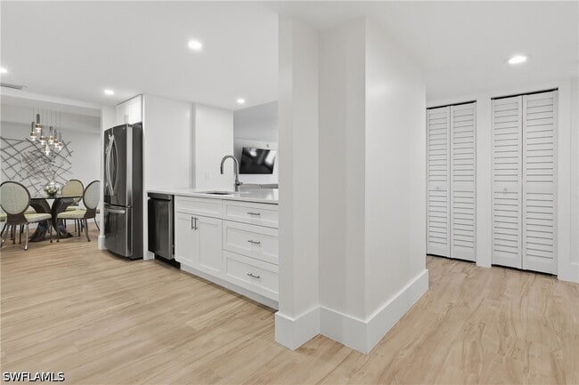 Building Photo - 5601 Turtle Bay Dr