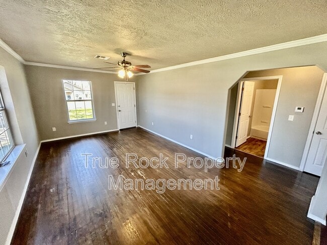 Building Photo - 1127 E Beverly St