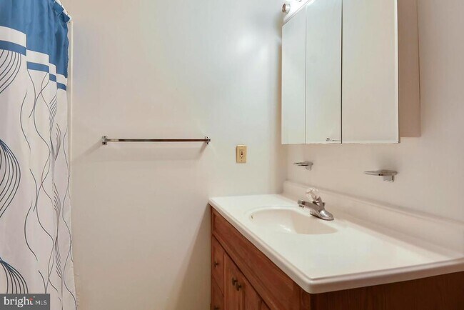 Building Photo - 19948 Church St