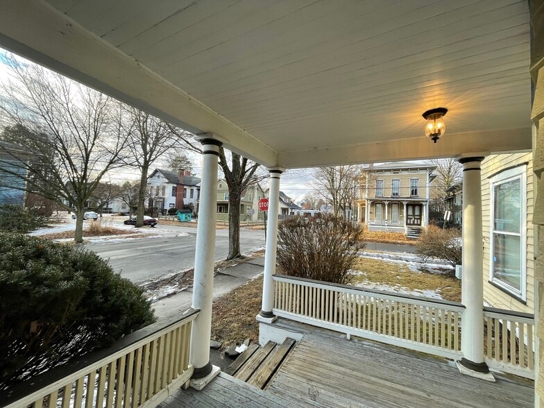 114 Elm Street Front Porch - 114 Elm St