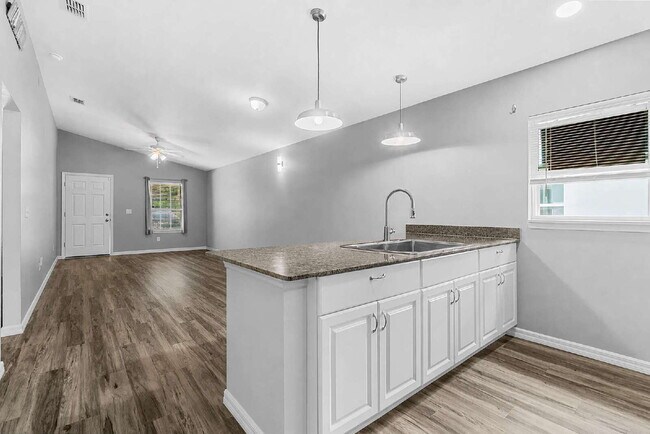 Building Photo - Charming 3BR 2BA near downtown Ocala!