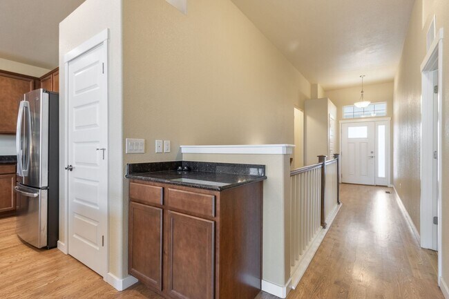 Building Photo - Spacious Modern 5-Bedroom Ranch Home in Hidden Valley Farm