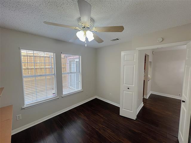 Building Photo - 3147 Royal Gable Dr