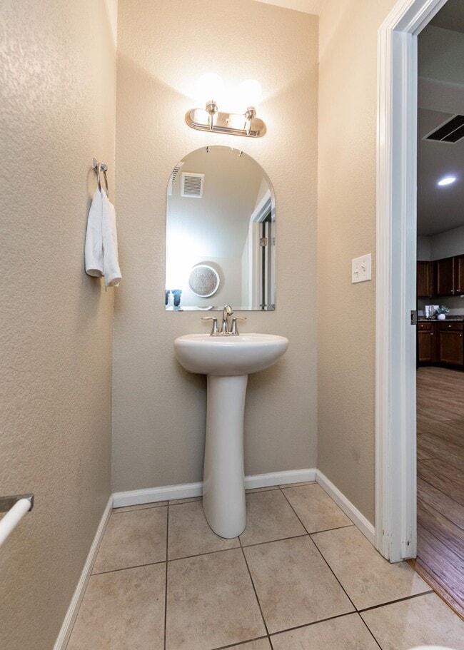 Building Photo - 1441 Kempton Alley