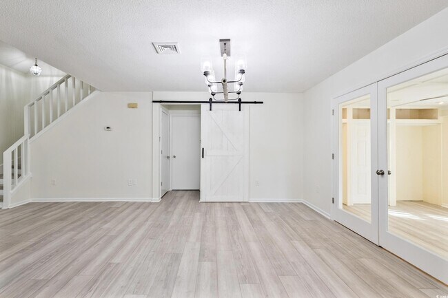 Building Photo - 2112 Brunswick Cir