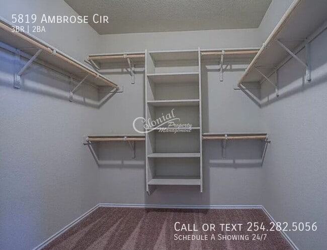 Building Photo - 5819 Ambrose Cir