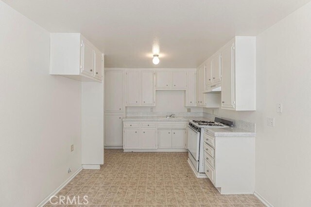 Building Photo - 232 E Lancaster Blvd