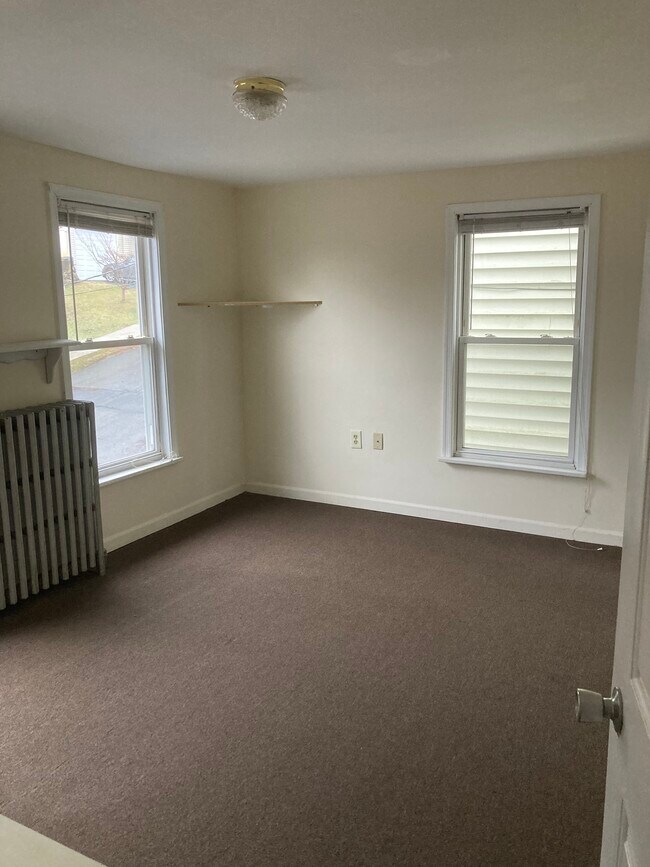 Primary Photo - 616 Montclair Ave