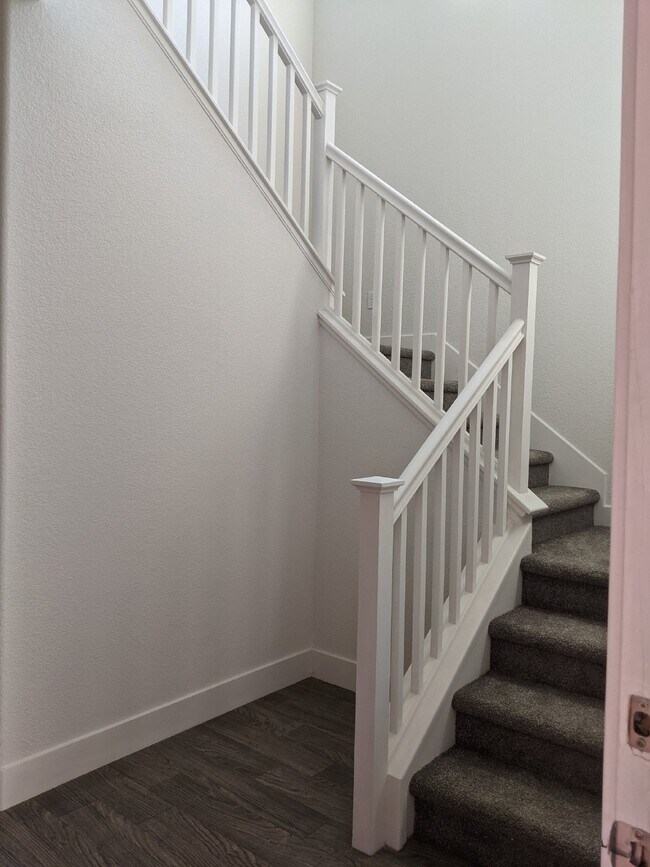 Building Photo - 2312 Vaca Way