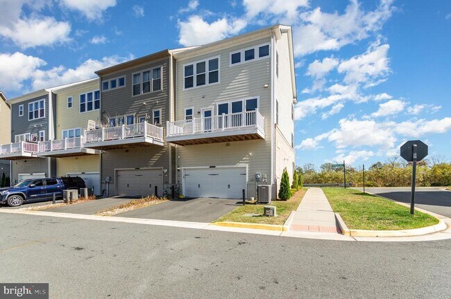 Building Photo - 17177 Branched Oak Rd