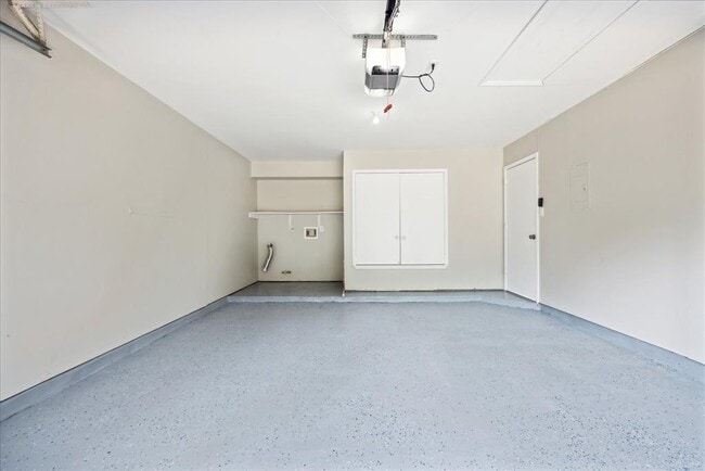 Building Photo - 12804 Humphrey Dr