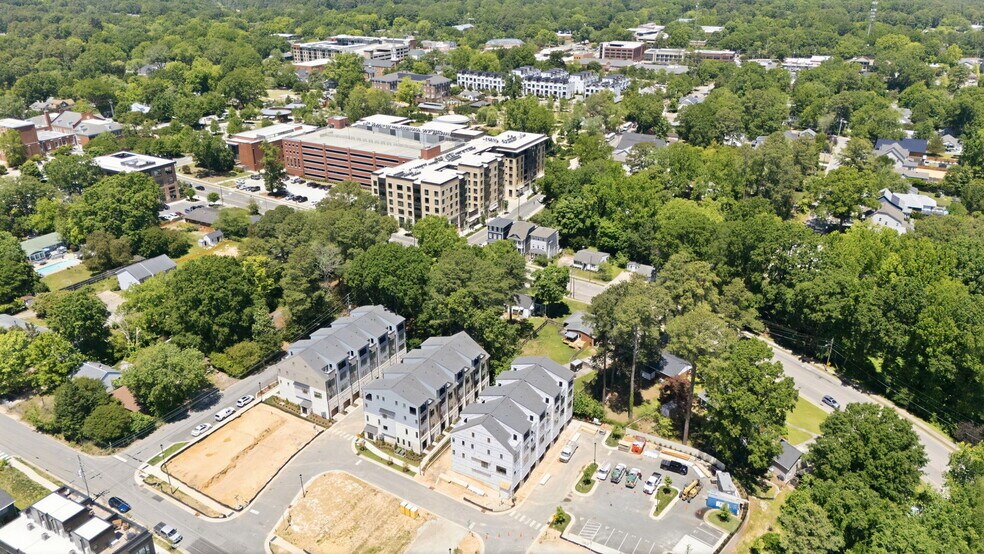 Building Photo - 403 Chatham View Rd