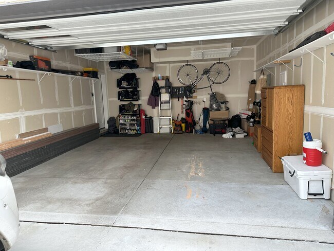 Building Photo - 1566 W 67th Dr