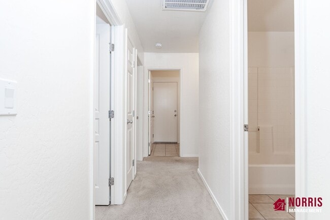Building Photo - Perfect Home, Location and Price!