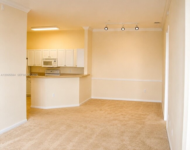 Building Photo - 4402 SW 160th Ave