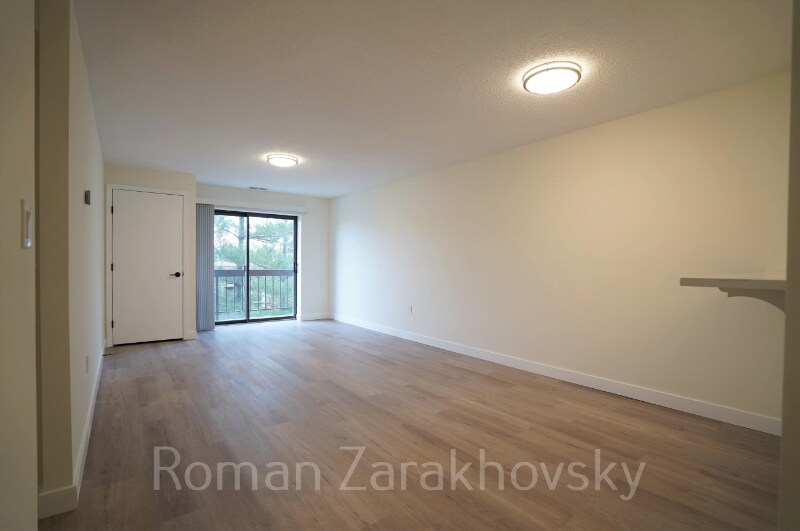 Building Photo - 25 Webster Ave