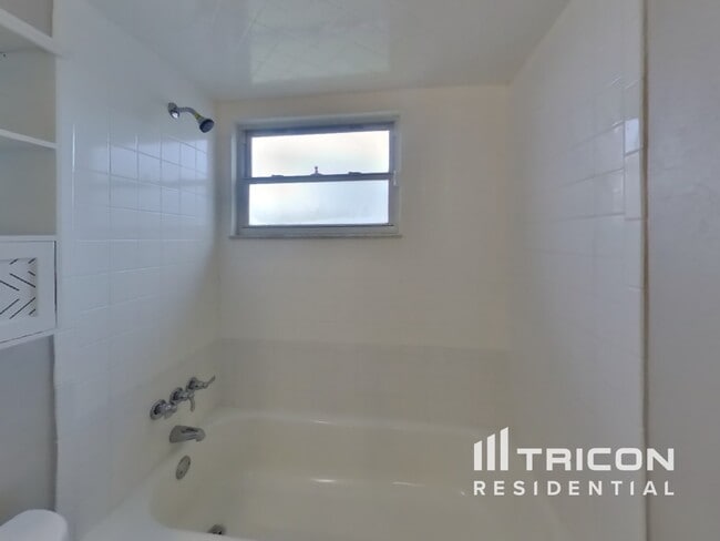 Building Photo - 7010 Cobblewood Ct