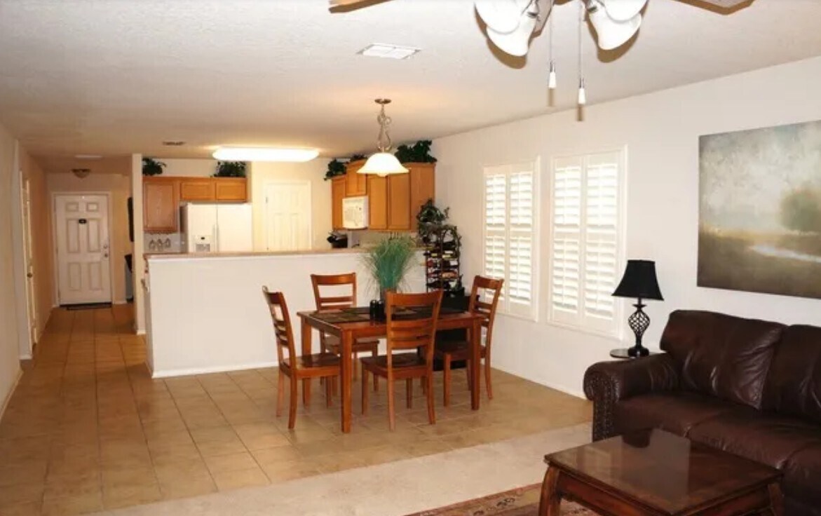 Building Photo - 26703 Redstone Hl