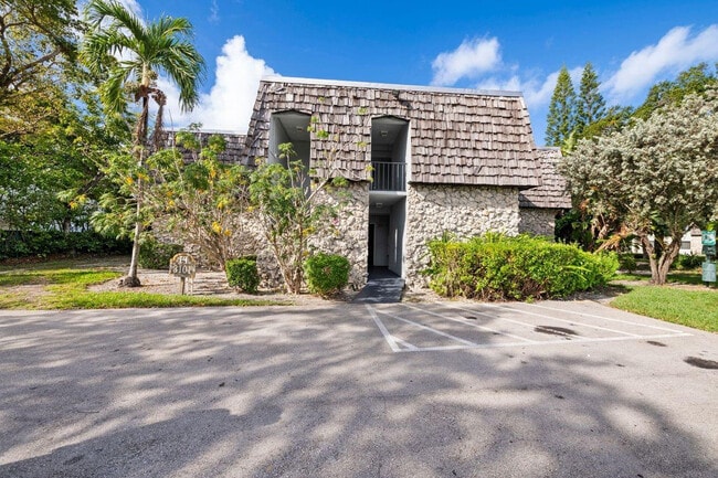 Building Photo - 3101 Oakland Shores Dr