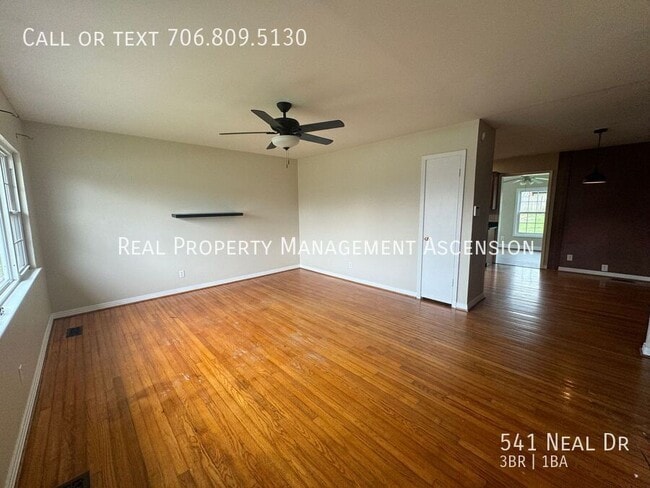 Building Photo - 541 Neal Dr